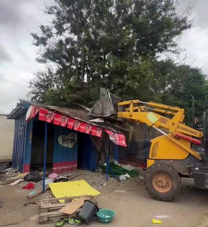 Kumasi Assembly Clears Illegal Structures Around Baba Yara Stadium in Major Clean-Up Drive