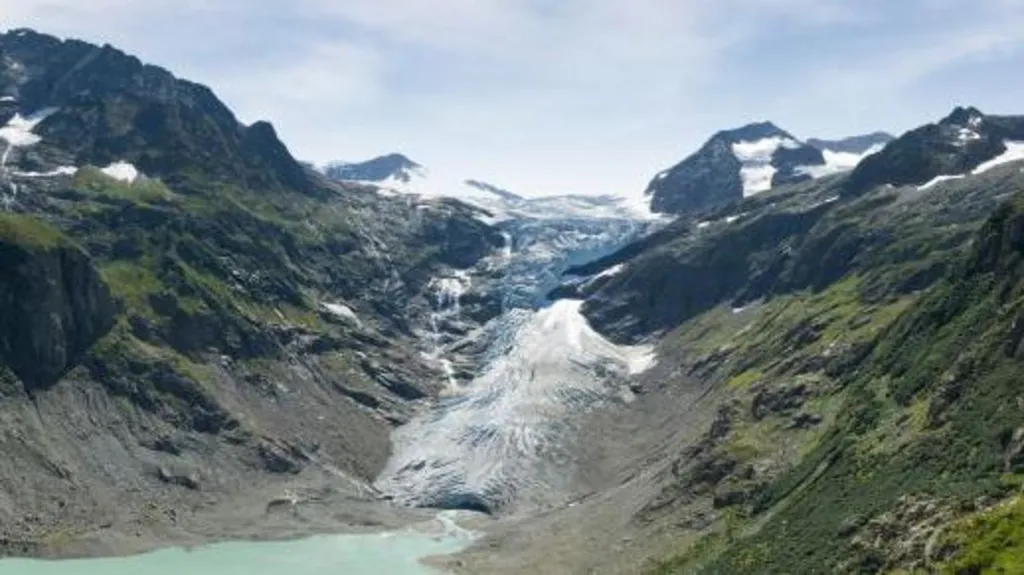 Climate crisis unearths decades-old secrets: bodies of missing hikers revealed as Swiss glaciers collapse