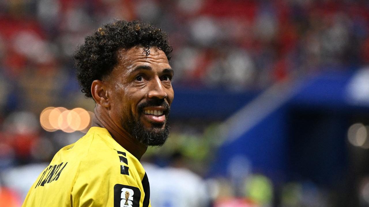 Vozinha's Colo-Colo Dream Begins: 40-Year-Old Cape Verdean Keeper Shines in Winning Debut
