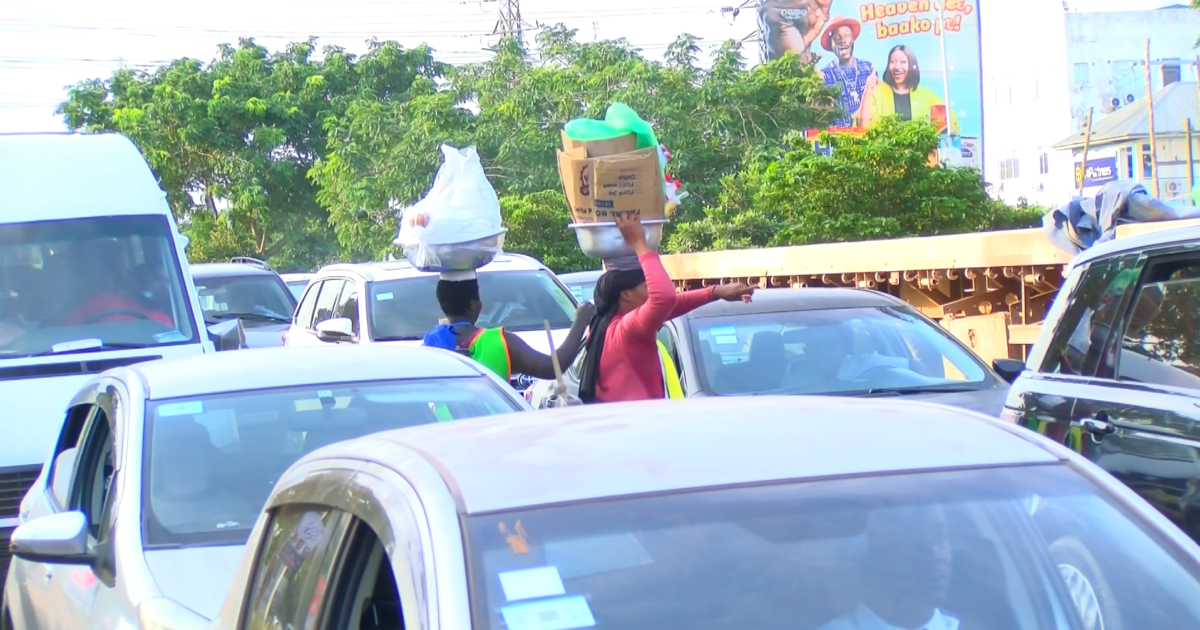 University of Cape Coast study reveals how oranges, eggs and fish could shield street vendors from Accra's toxic air