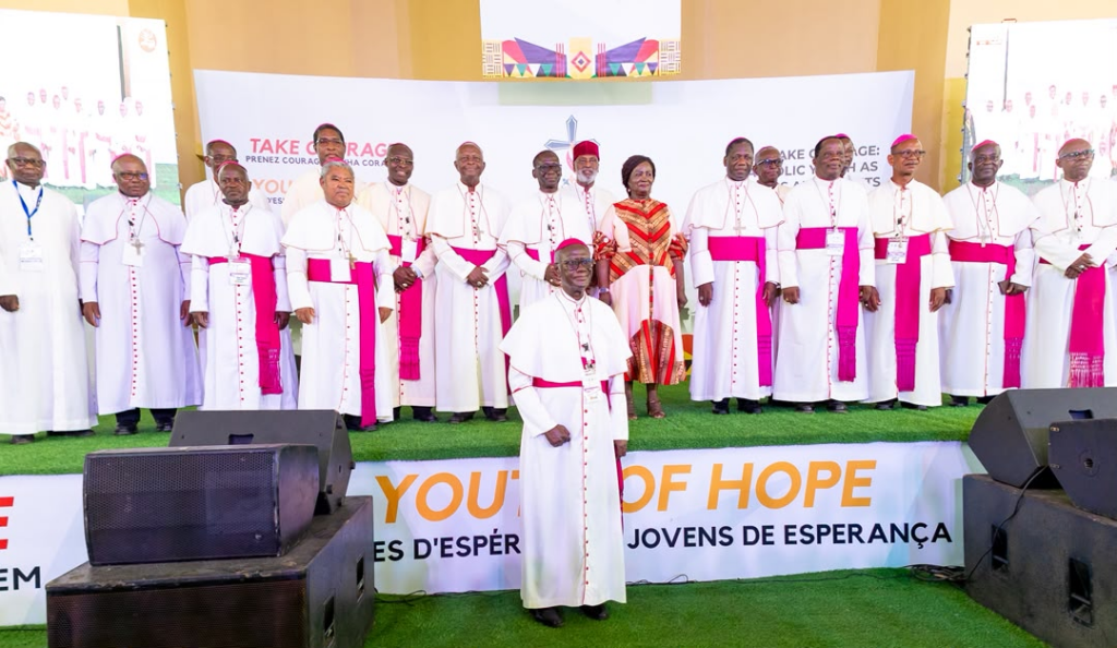 Vice President Calls on Ghanaian Youth to Harness Social Media for Peace, Not Division