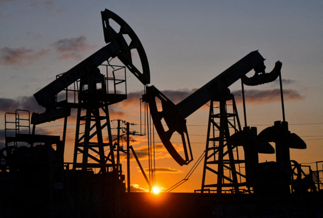 Oil prices tumble as US-Iran talks reignite hopes for Middle East stability