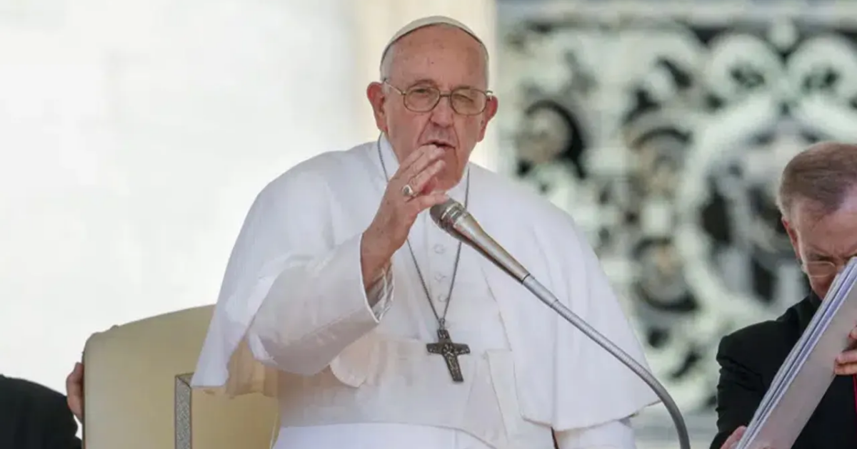 Pope warns against 'paradise of machines' as AI and ethics dominate France visit
