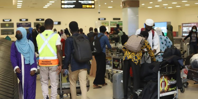 Hundreds of Ghanaians still trapped in South Africa as xenophobia deepens; government faces calls to reopen evacuation
