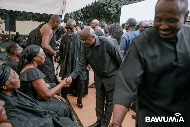 Bawumia pays respects to late NPP Chairman Odoi-Sykes as party mourns loss of elder statesman