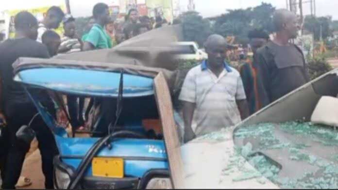 Brake failure causes pile-up at Kumasi's Sofoline Flyover; baby among four injured